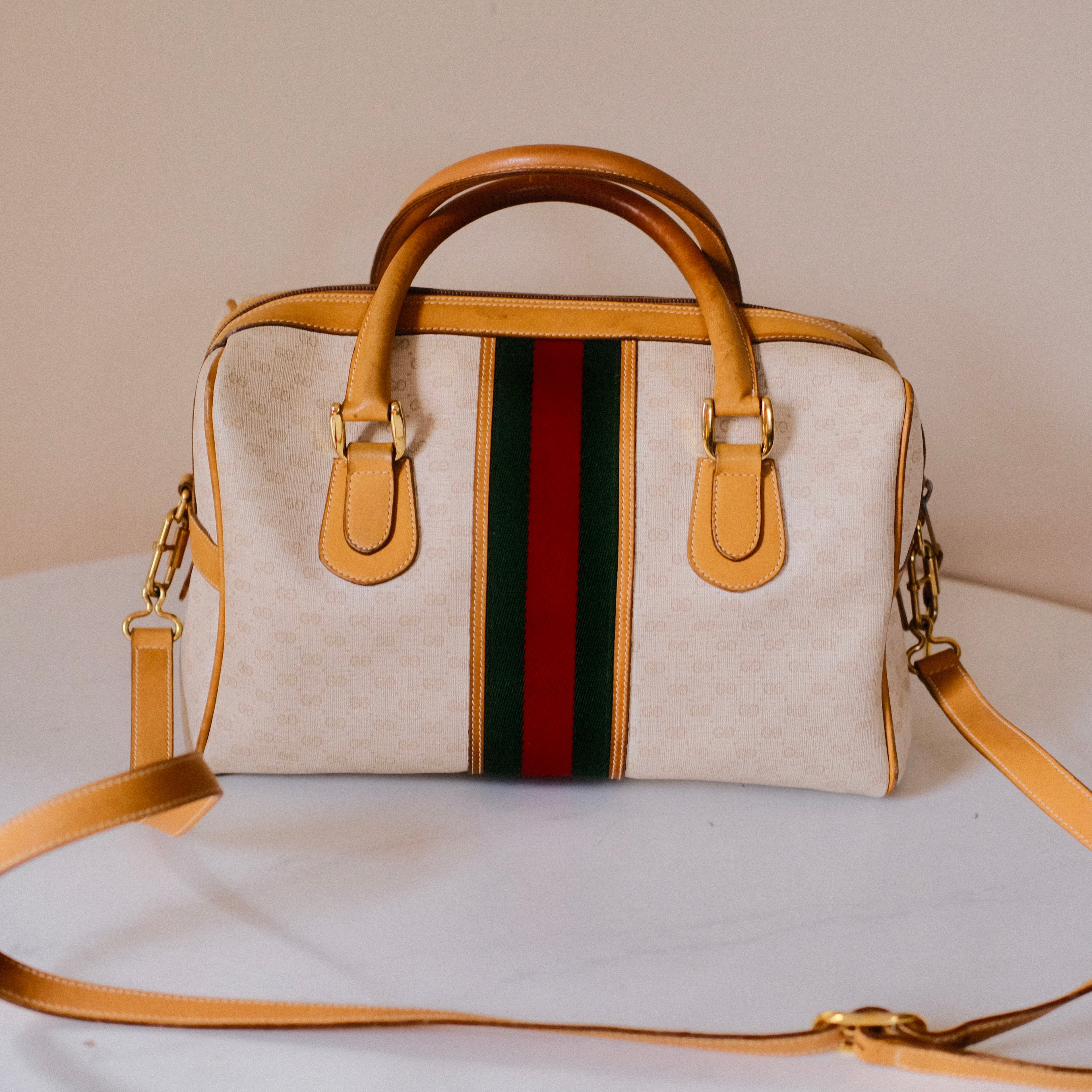 Vintage Gucci Cream Boston with Crossbody Strap