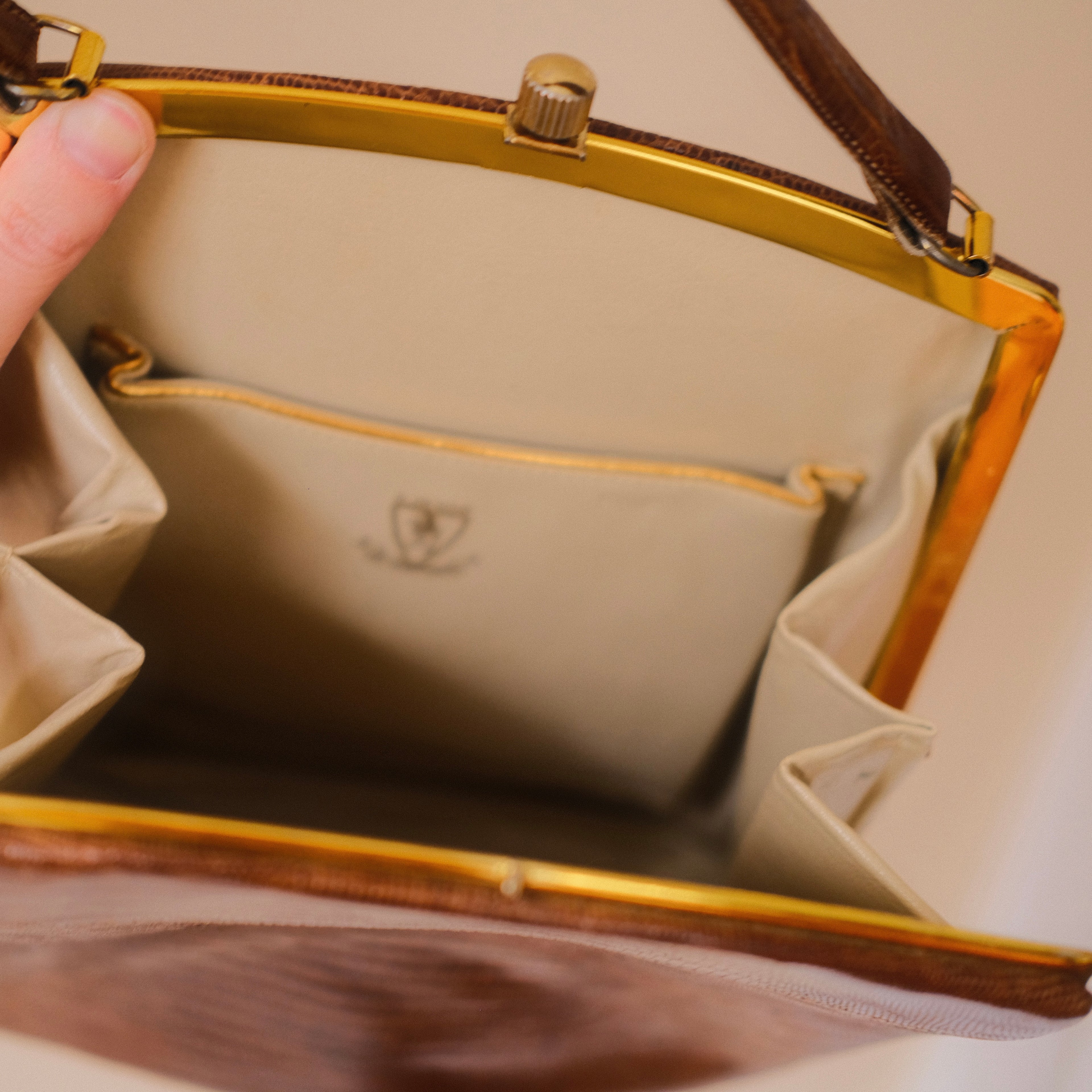 Vintage Leon of California Brown Lizard Kiss Lock Handbag