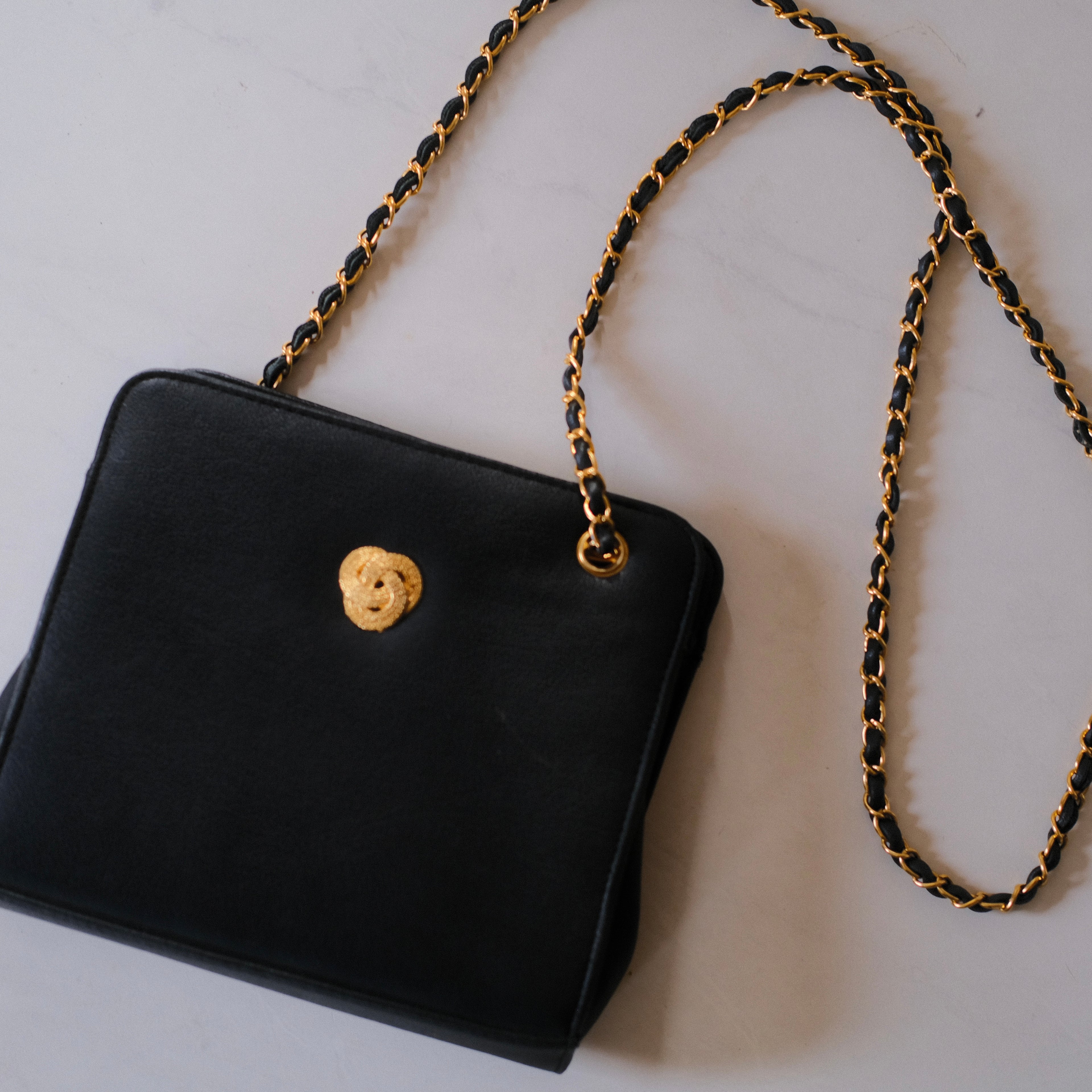 Vintage Black Leather Kiss Lock Bag with Gold Chain Strap