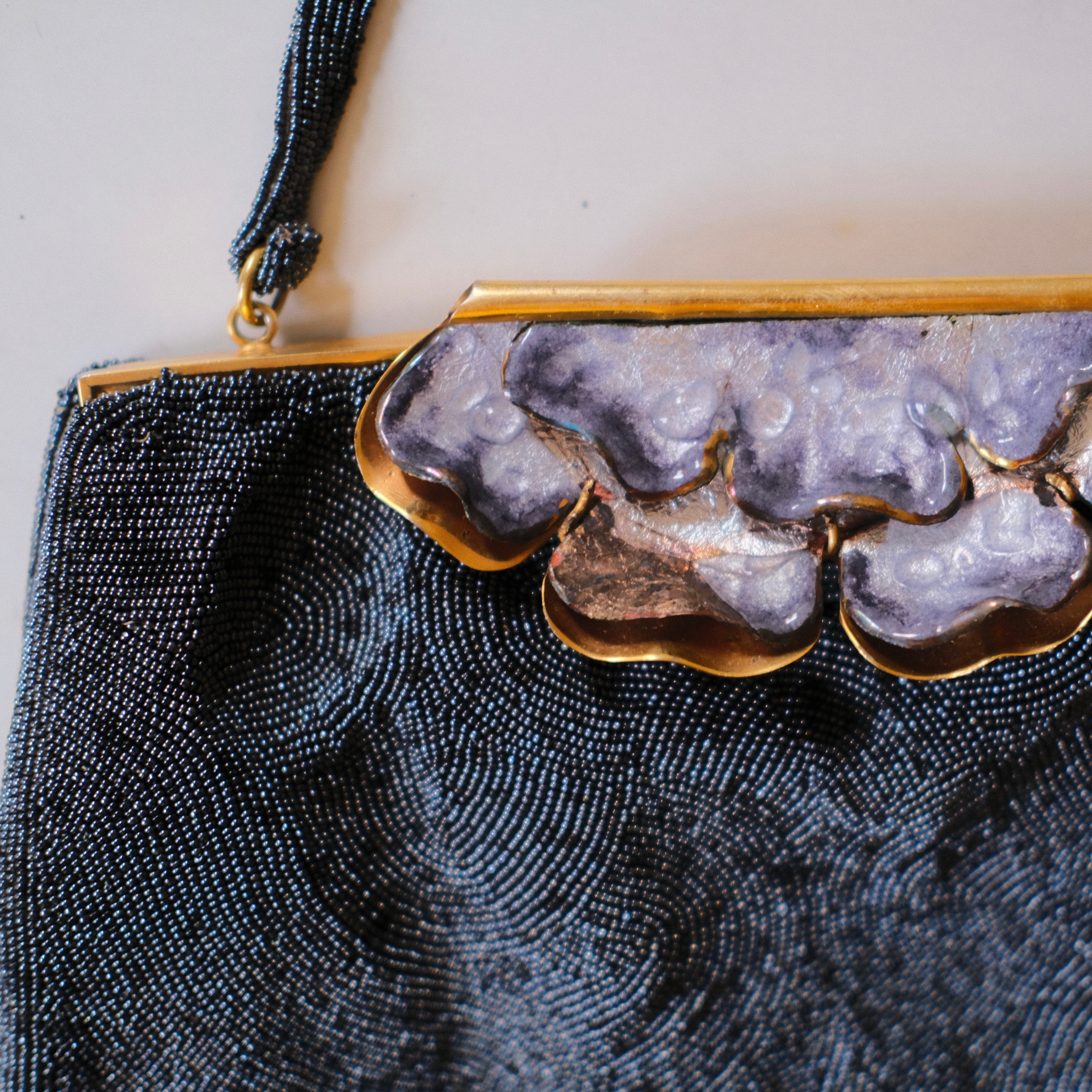 Vintage Beaded Evening Bag with Decorative Floral Clasp