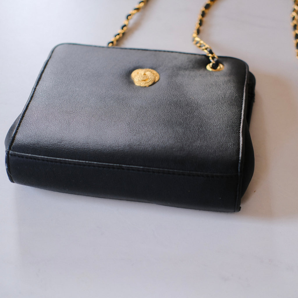 Vintage Black Leather Kiss Lock Bag with Gold Chain Strap